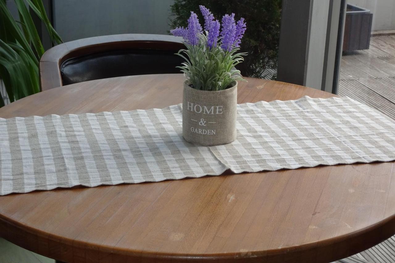 פלוייסטי Hotel Nord מראה חיצוני תמונה